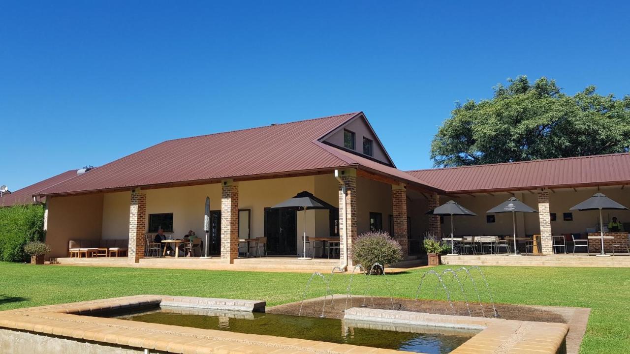 Esther'S Country Lodge Hekpoort Exterior photo